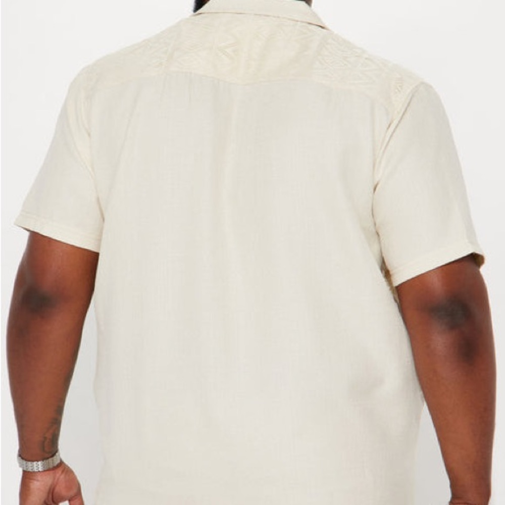 Fashion Nova Men Half Crochet Pattern Short Sleeve Buttom Up Shirt Cream SizeXXL - Picture 2 of 3